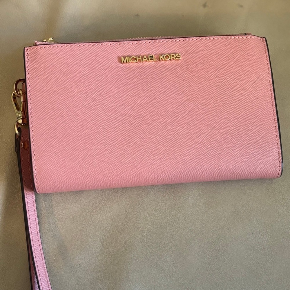 Michael Kors Wristlet